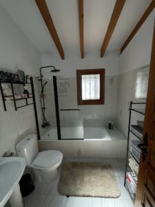 Bathroom first floor